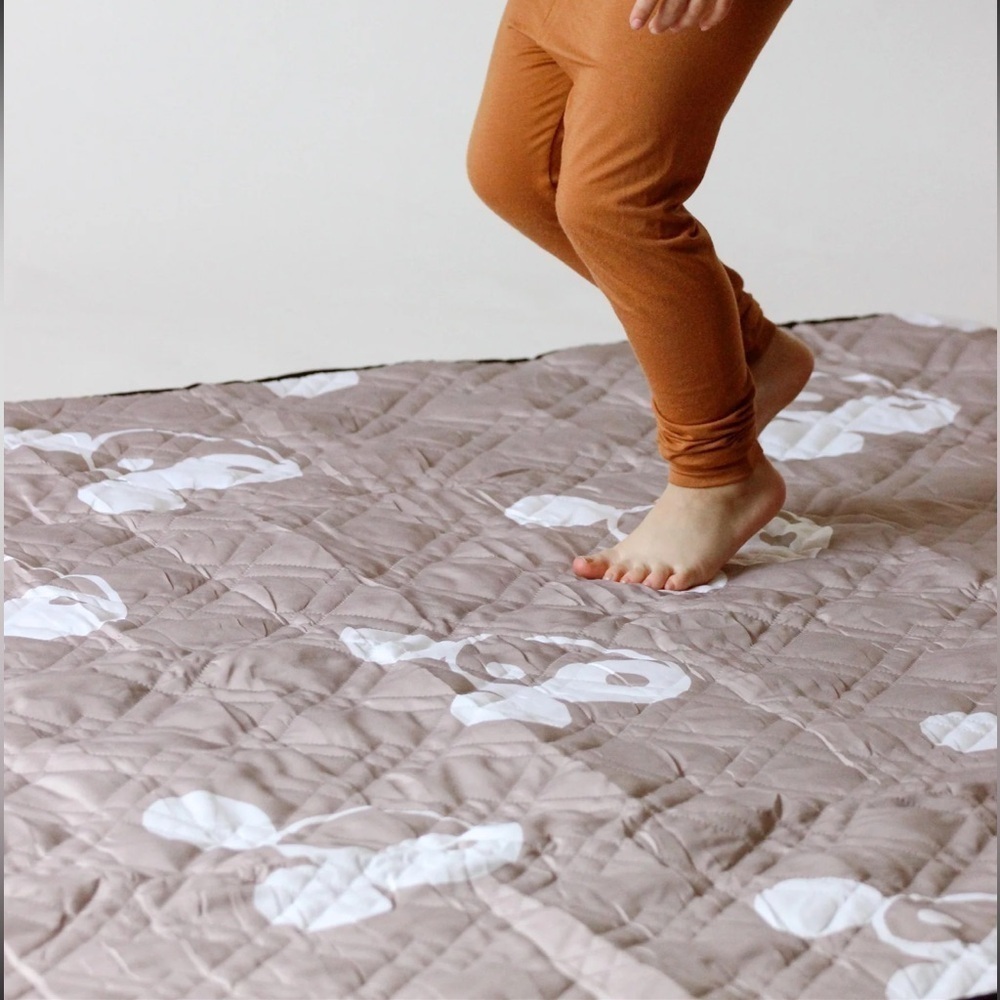 Retro Magic Ying and Yang Picnic and Play Mat - Picture 2 of 5